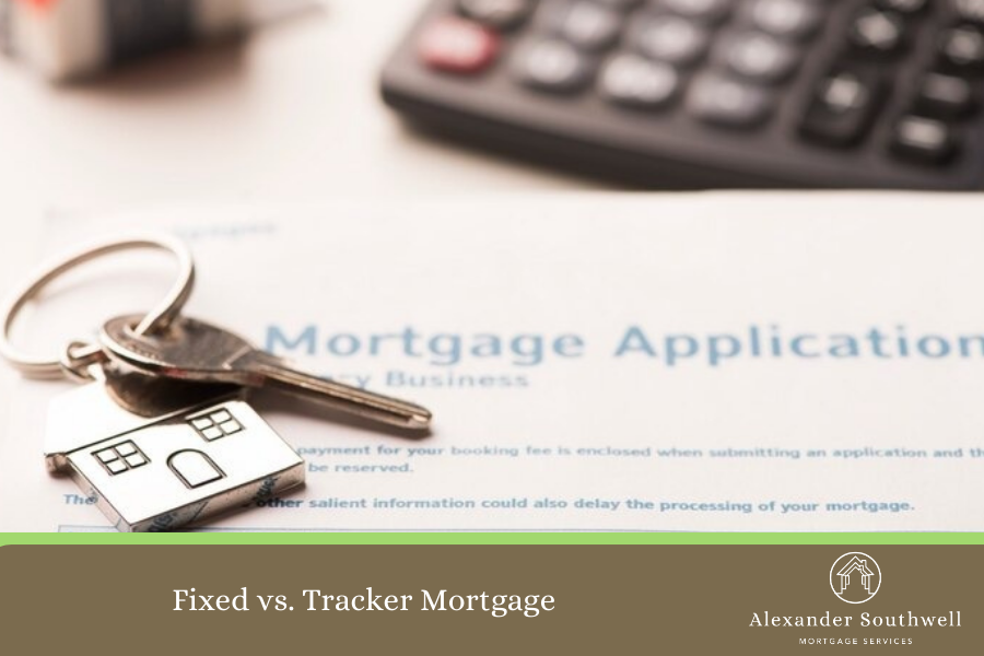 Comparison chart illustrating key differences between federal and private mortgage options